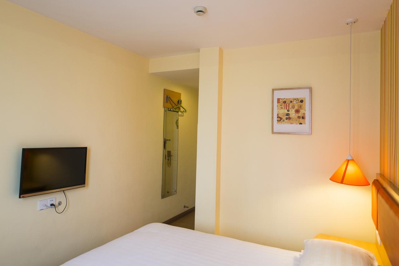 Home Inn Tianjin Binjiang Avenue Shanxi Road Buitenkant foto